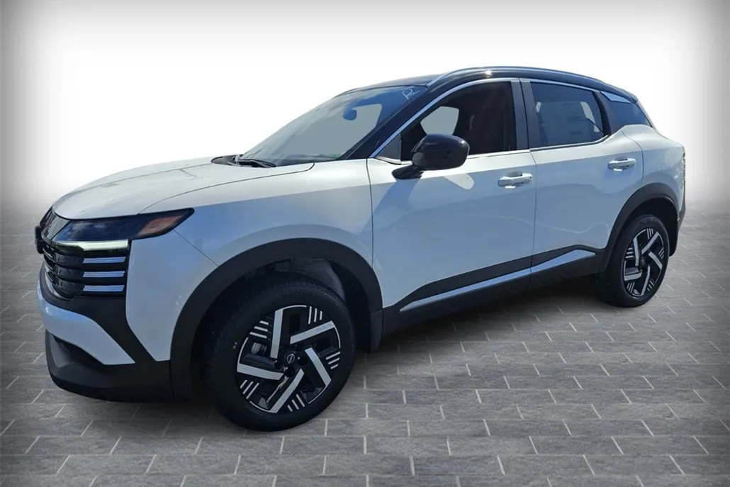 2026 Nissan Kicks SV photo 1