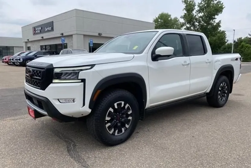 2023 Nissan Frontier PRO-4X photo 1