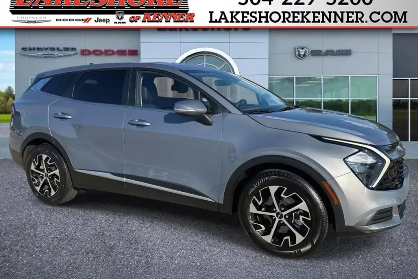 2023 Kia Sportage EX photo 1
