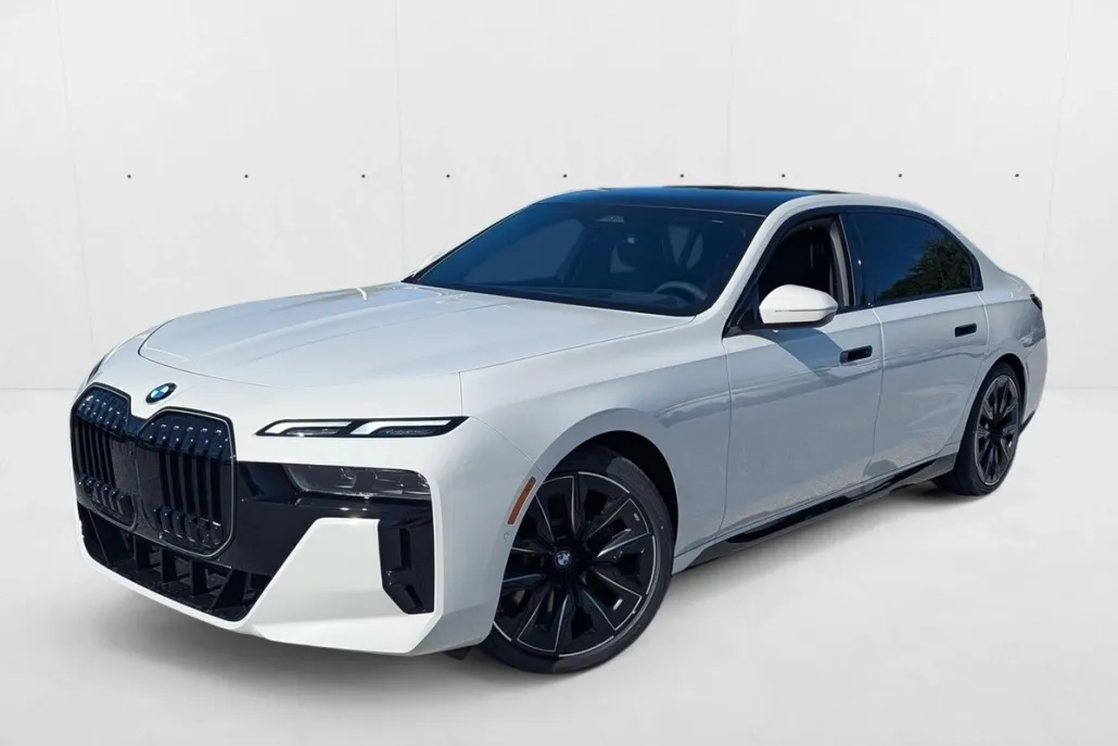 2025 Bmw 740i photo 1