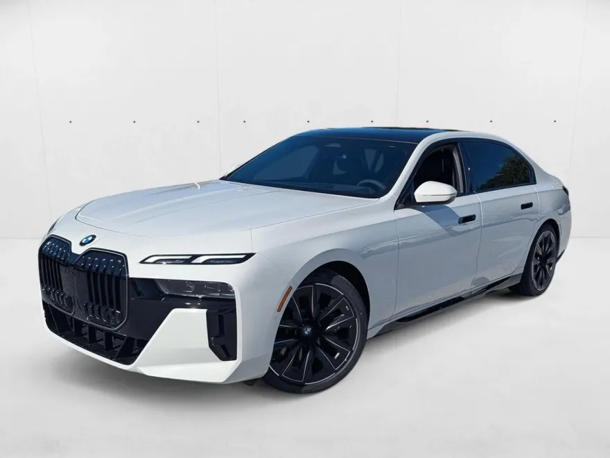 2025 Bmw 740i photo 1