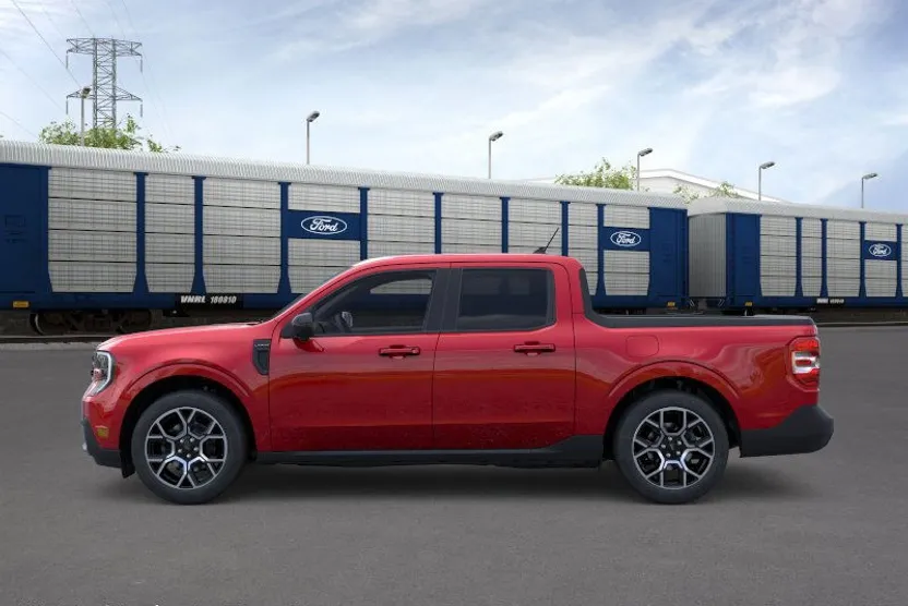 2025 Ford Maverick Lariat photo 1