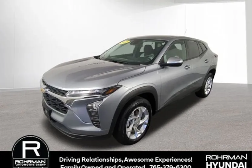 2024 Chevrolet Trax LS photo 1