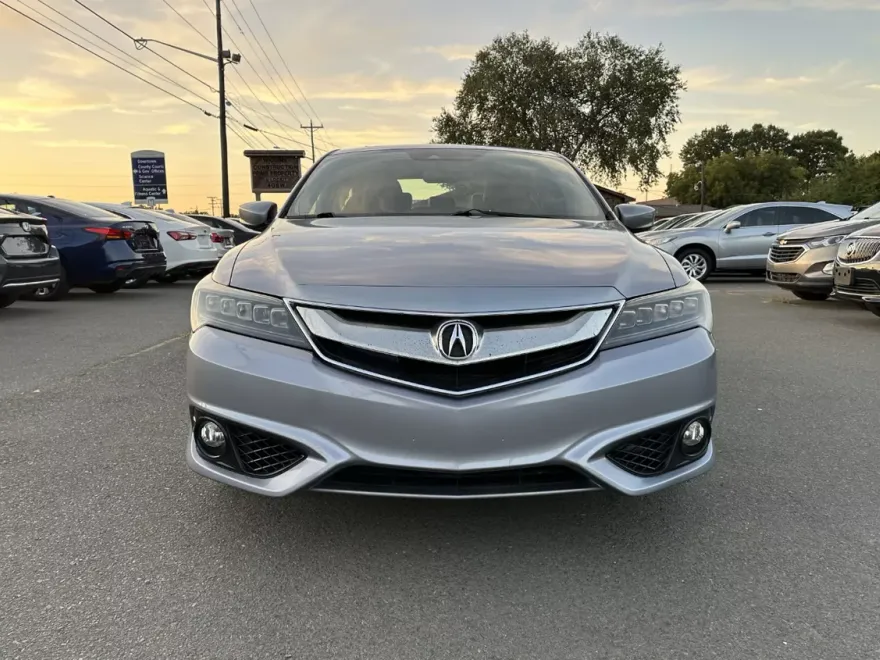 2016 Acura ILX Technology Plus photo 1
