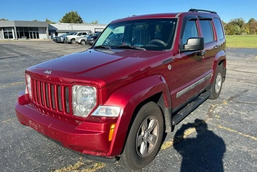 2012 Jeep Liberty Sport photo 1