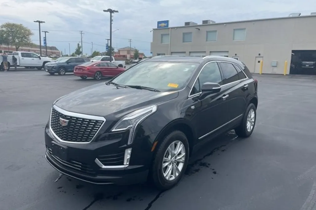2022 Cadillac XT5 Luxury photo 1
