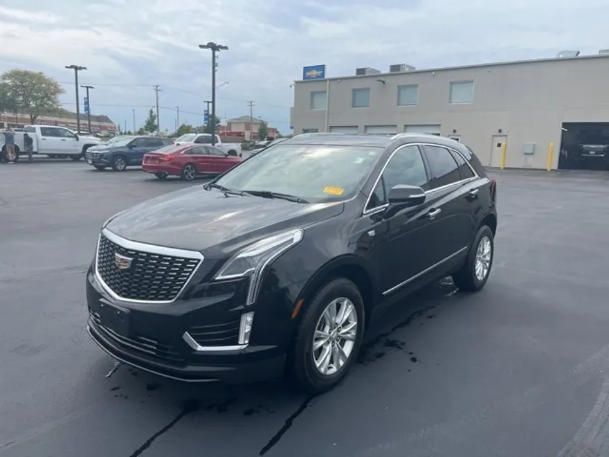 2022 Cadillac XT5 Luxury photo 1