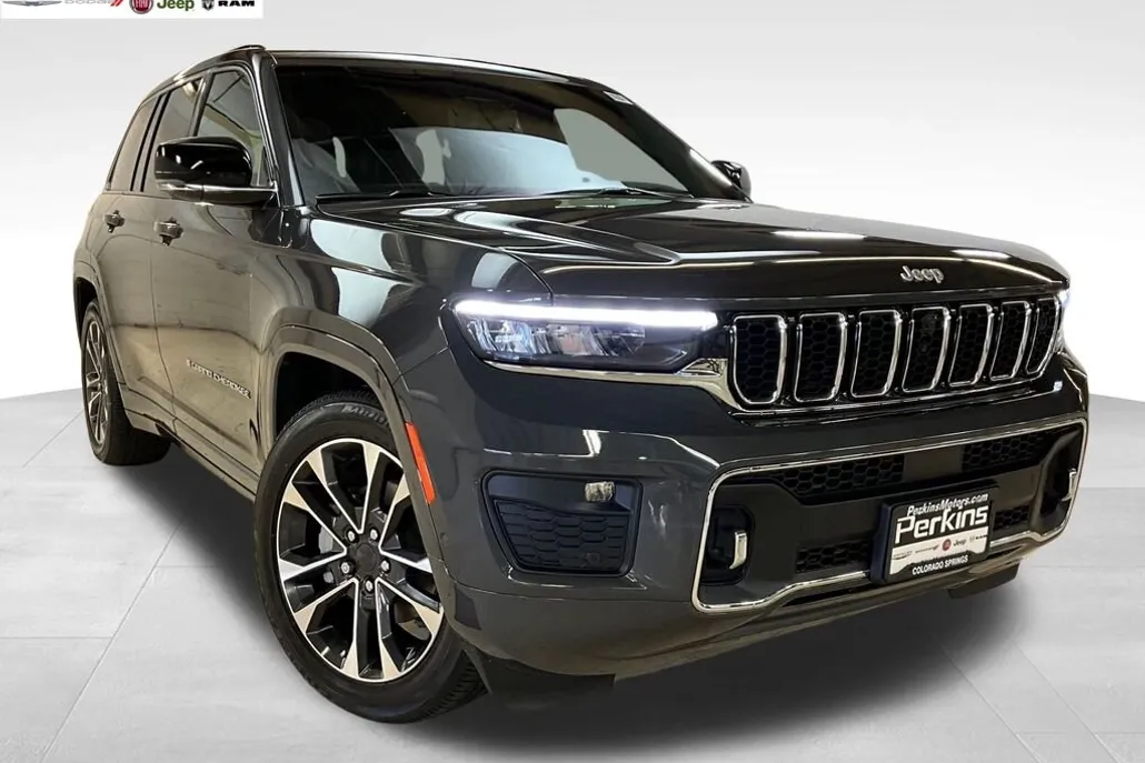 2025 Jeep Grand Cherokee Overland photo 1