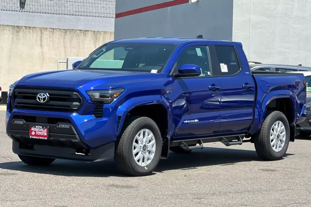 2025 Toyota Tacoma SR5 photo 1