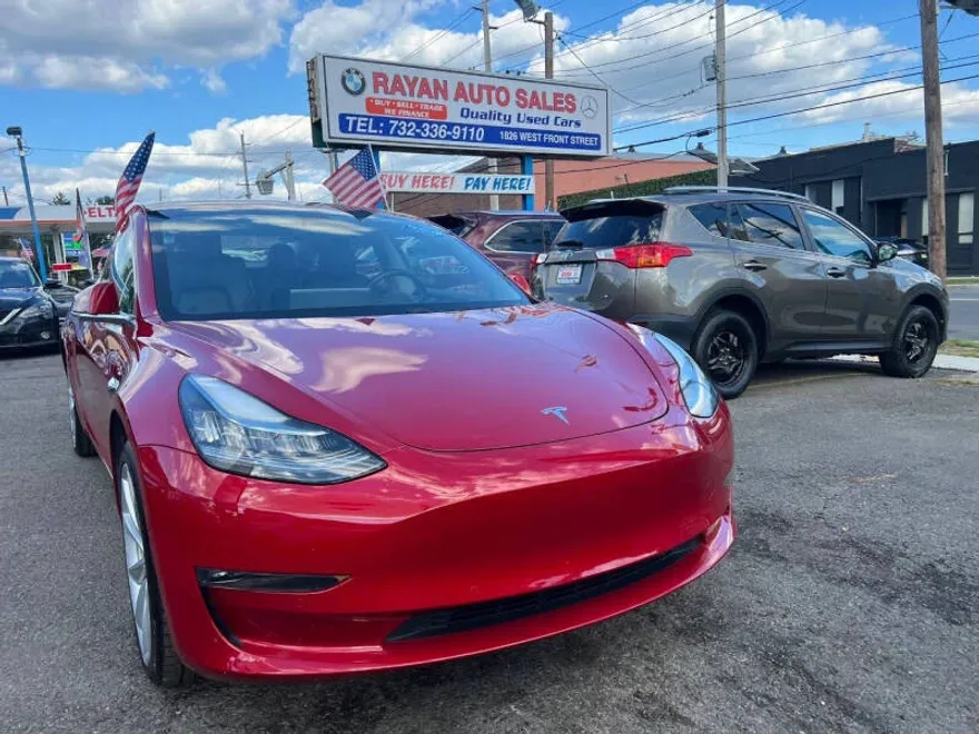 2018 Tesla Model 3 Long Range photo 1