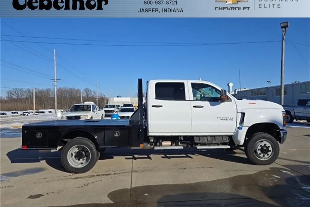 2024 Chevrolet Silverado 4500HD Work Truck photo 1