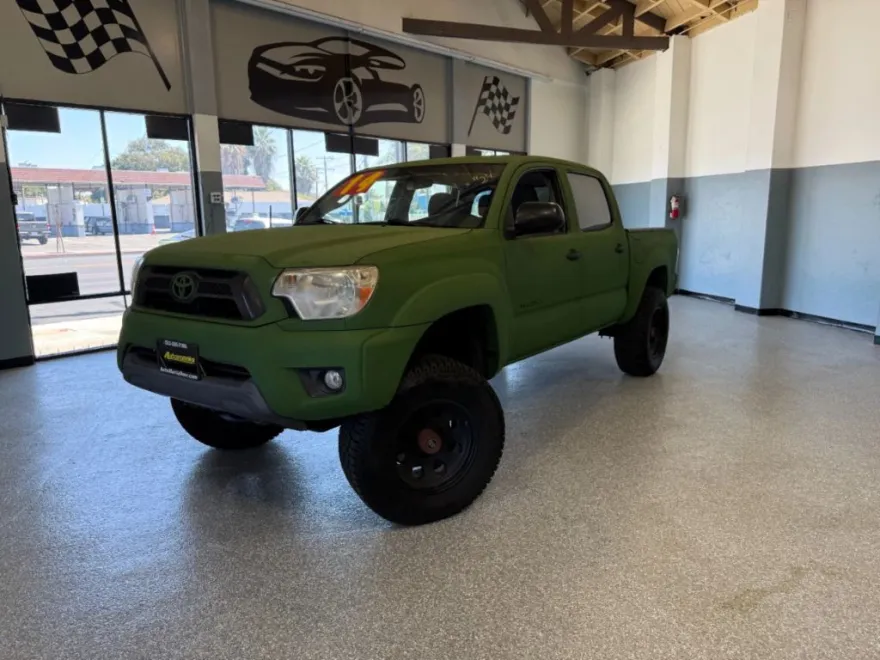 2014 Toyota Tacoma Double Cab PreRunner photo 1