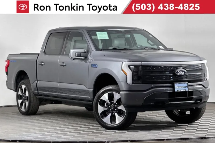 2024 Ford F-150 Lightning Platinum photo 1