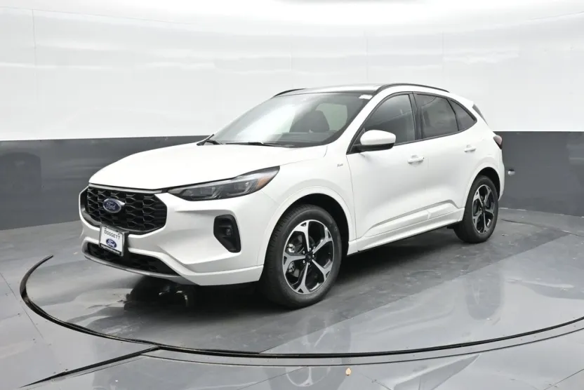 2025 Ford Escape ST-Line Elite photo 1