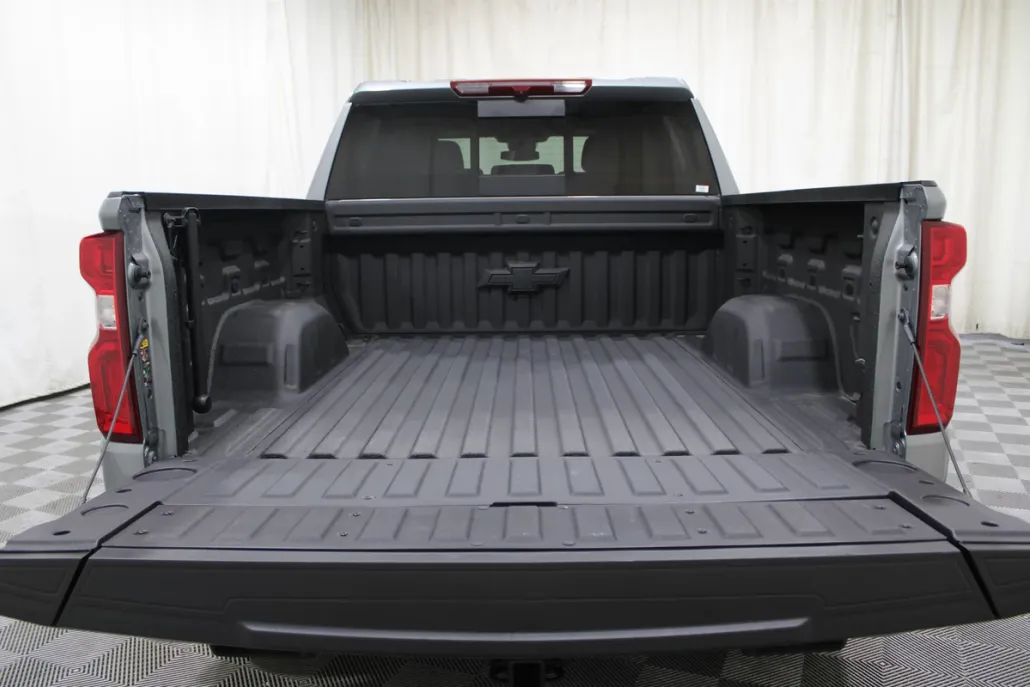 2025 Chevrolet Silverado 1500 RST photo 1