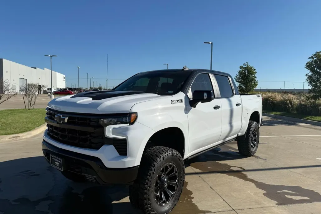 2024 Chevrolet Silverado 1500 LT Trail Boss photo 1