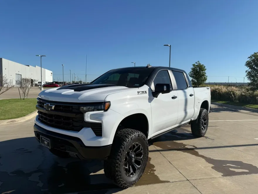 2024 Chevrolet Silverado 1500 LT Trail Boss photo 1