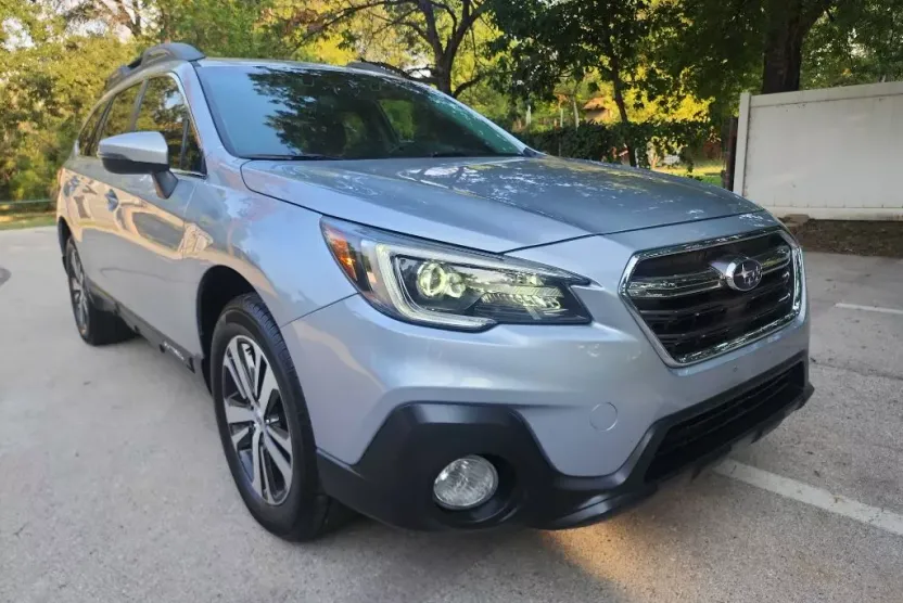 2019 Subaru Outback 2.5i Limited photo 1