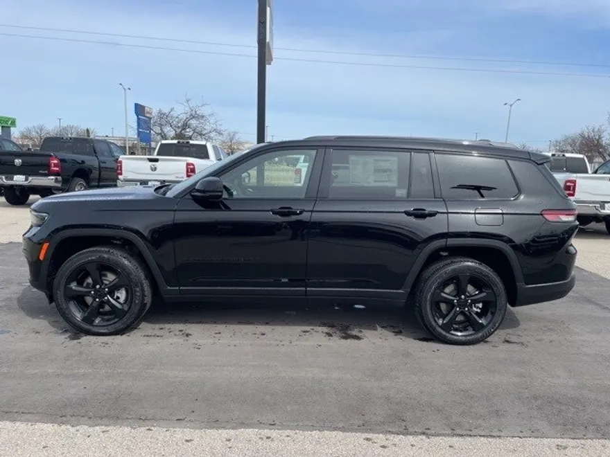 2025 Jeep Grand Cherokee Altitude X photo 4