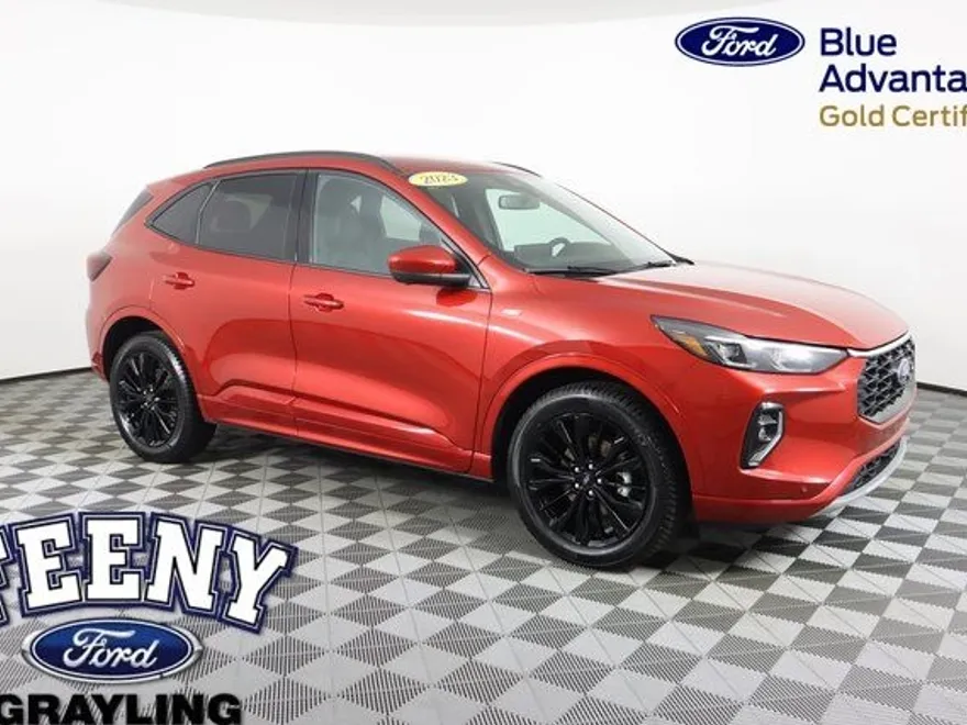 2023 Ford Escape ST-Line Elite photo 1
