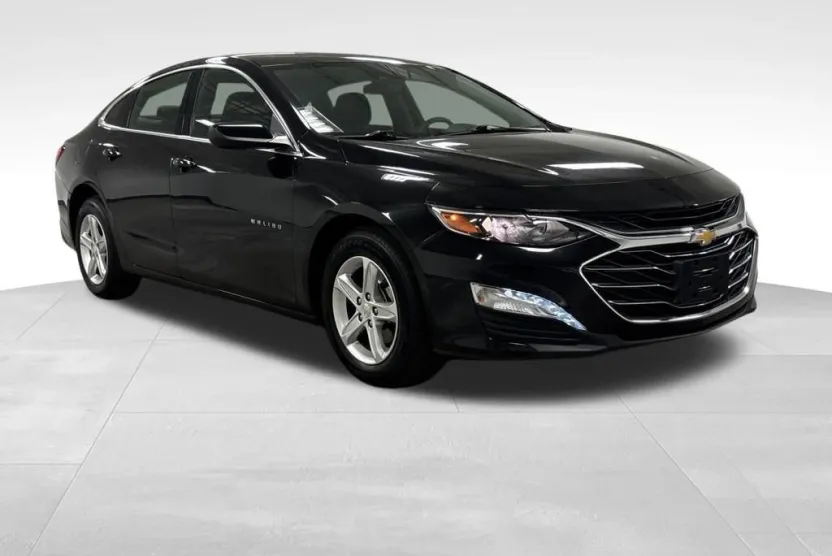 2023 Chevrolet Malibu 1LT photo 1