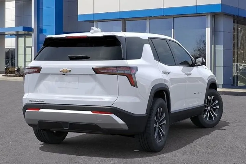 2026 Chevrolet Equinox LT photo 1