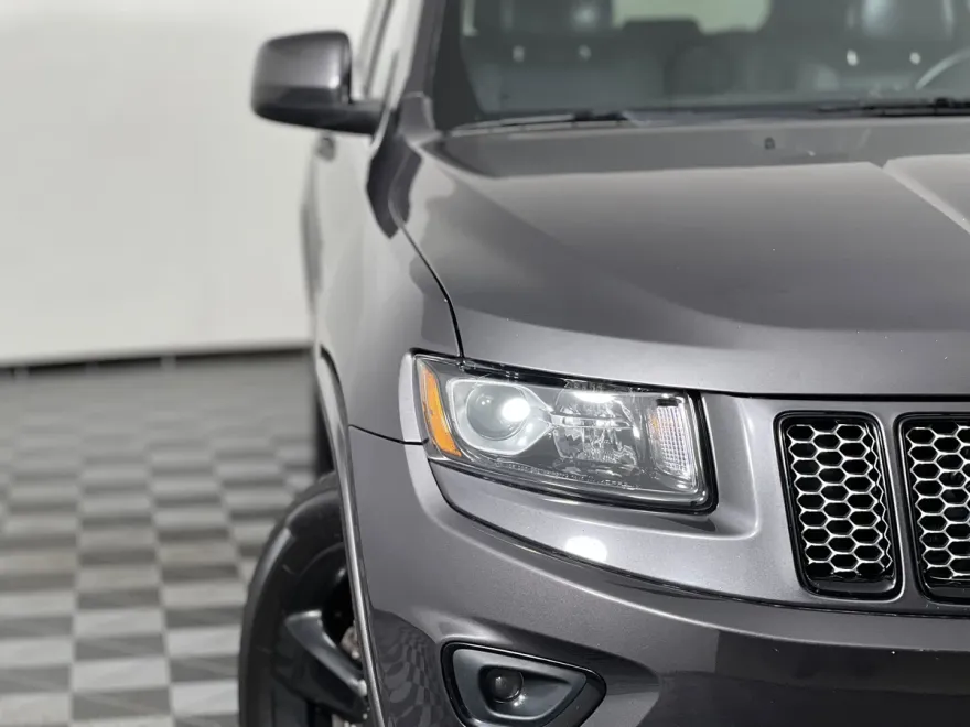 2014 Jeep Grand Cherokee Altitude photo 1