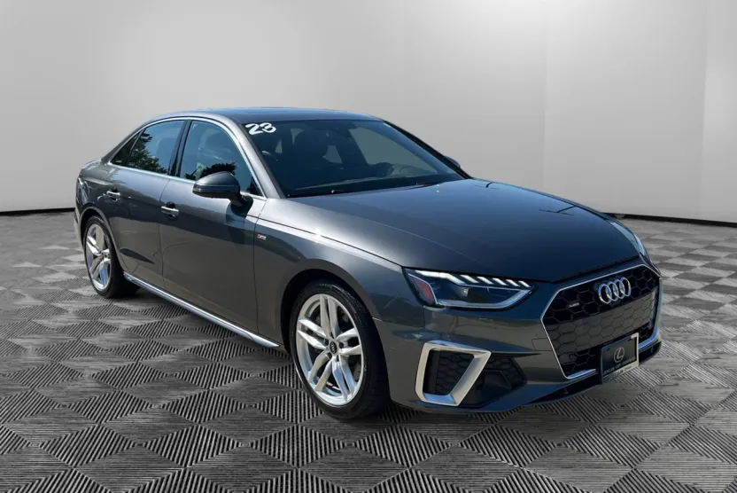 2023 Audi A4 S line Premium Plus 45 TFSI Quattro photo 1