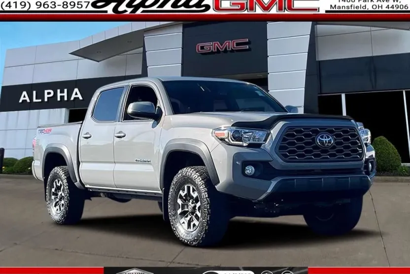 2020 Toyota Tacoma 4x4 SR5 photo 1
