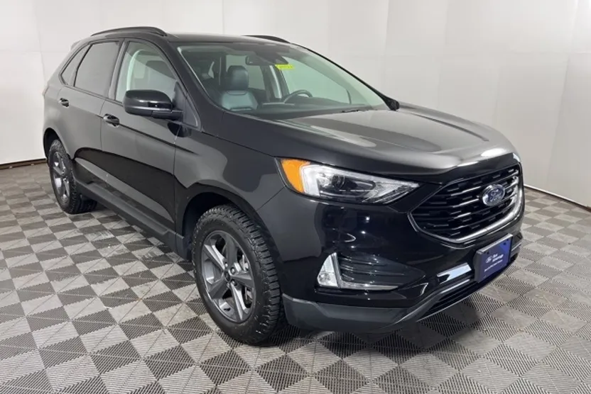 2024 Ford Edge SEL photo 1