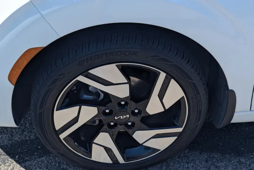 2023 Kia Soul GT-Line photo 1