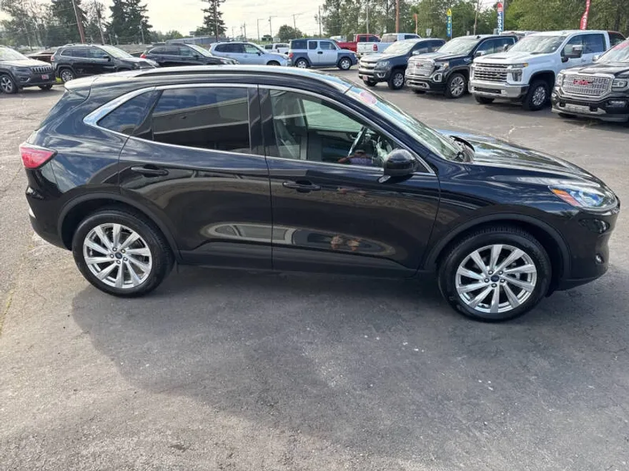 2021 Ford Escape Titanium Sport photo 1