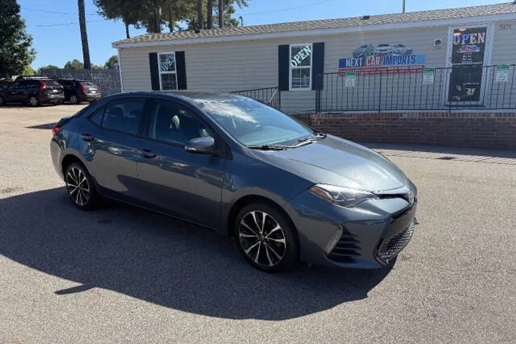 2019 Toyota Corolla XLE XSE photo 1