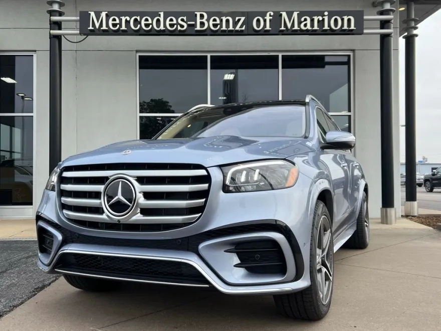 2026 Mercedes Benz GLS 450 4MATIC photo 1
