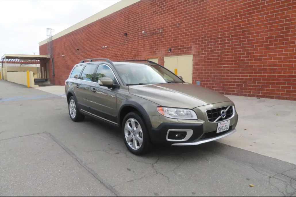 2010 Volvo XC70 T6 photo 1