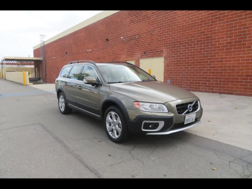 2010 Volvo XC70 T6 photo 1