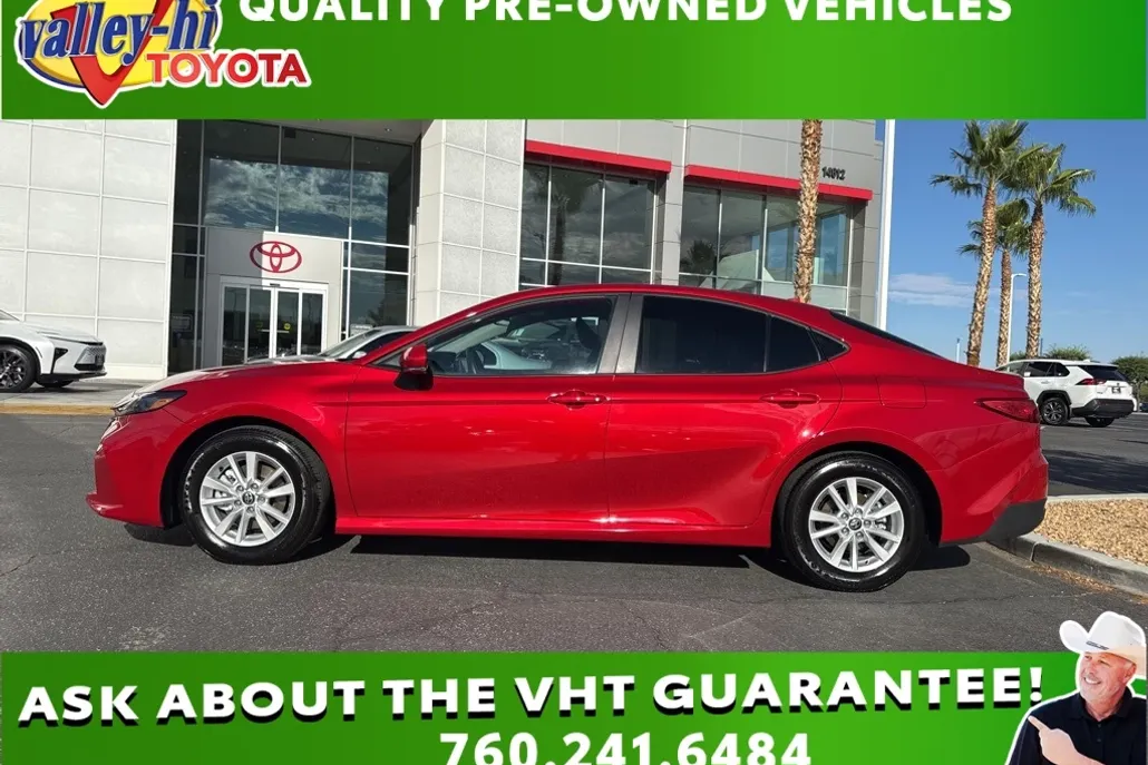 2025 Toyota Camry LE photo 1