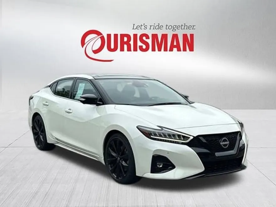 2023 Nissan Maxima SR photo 1