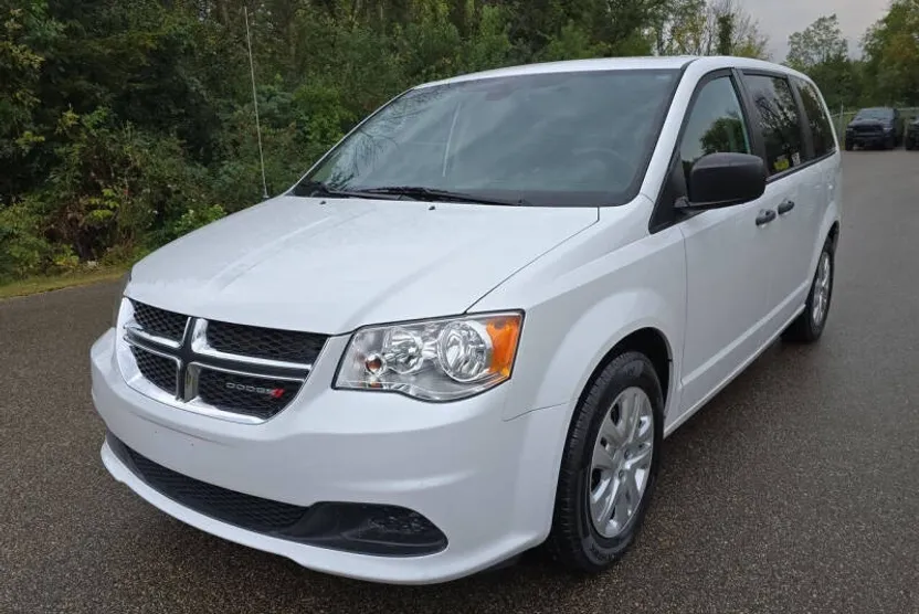 2019 Dodge Grand Caravan SE photo 1