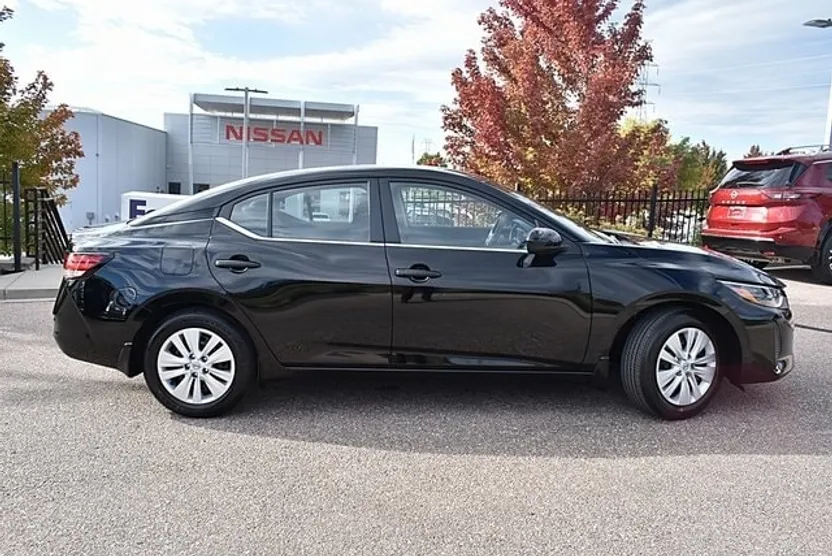 2025 Nissan Sentra S photo 1