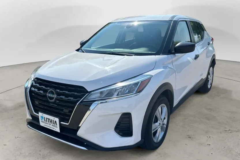 2024 Nissan Kicks S photo 1