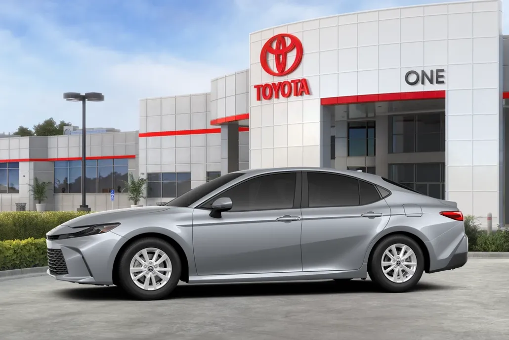2026 Toyota Camry LE photo 1
