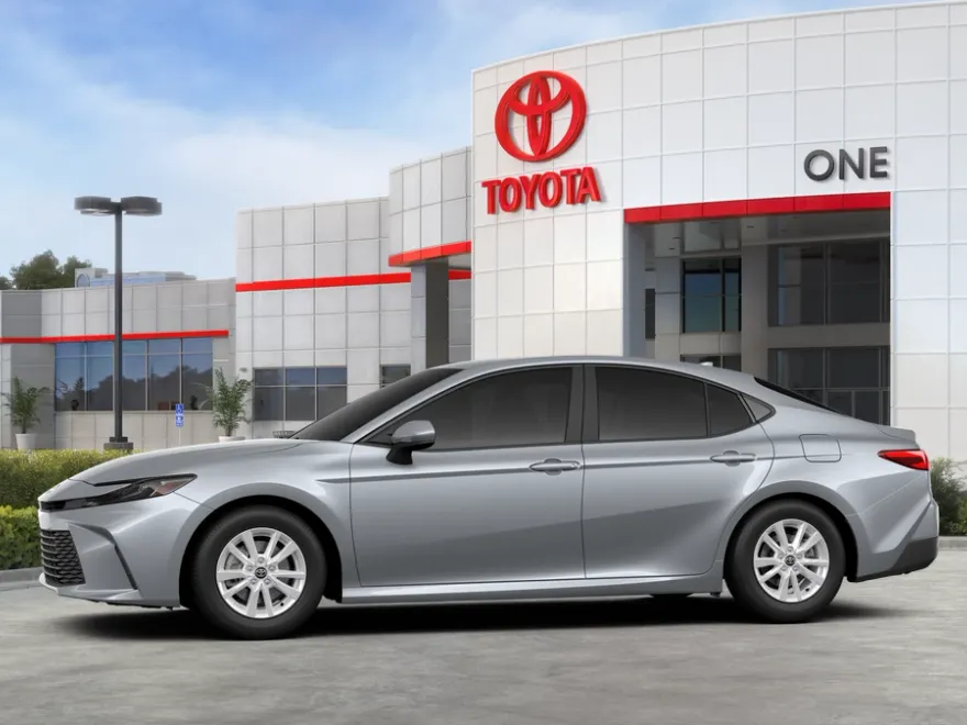 2026 Toyota Camry LE photo 1