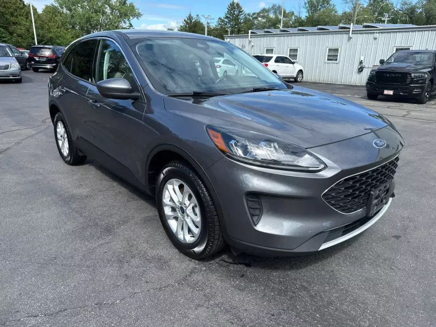 2021 Ford Escape SE Hybrid photo 1