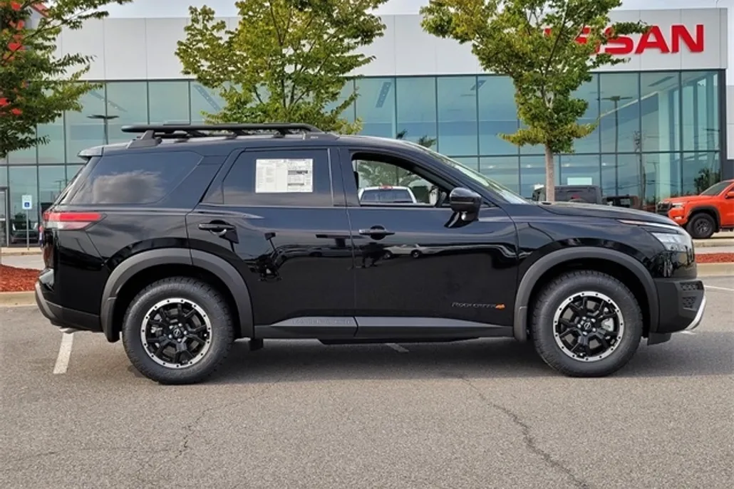 2025 Nissan Pathfinder Rock Creek photo 1