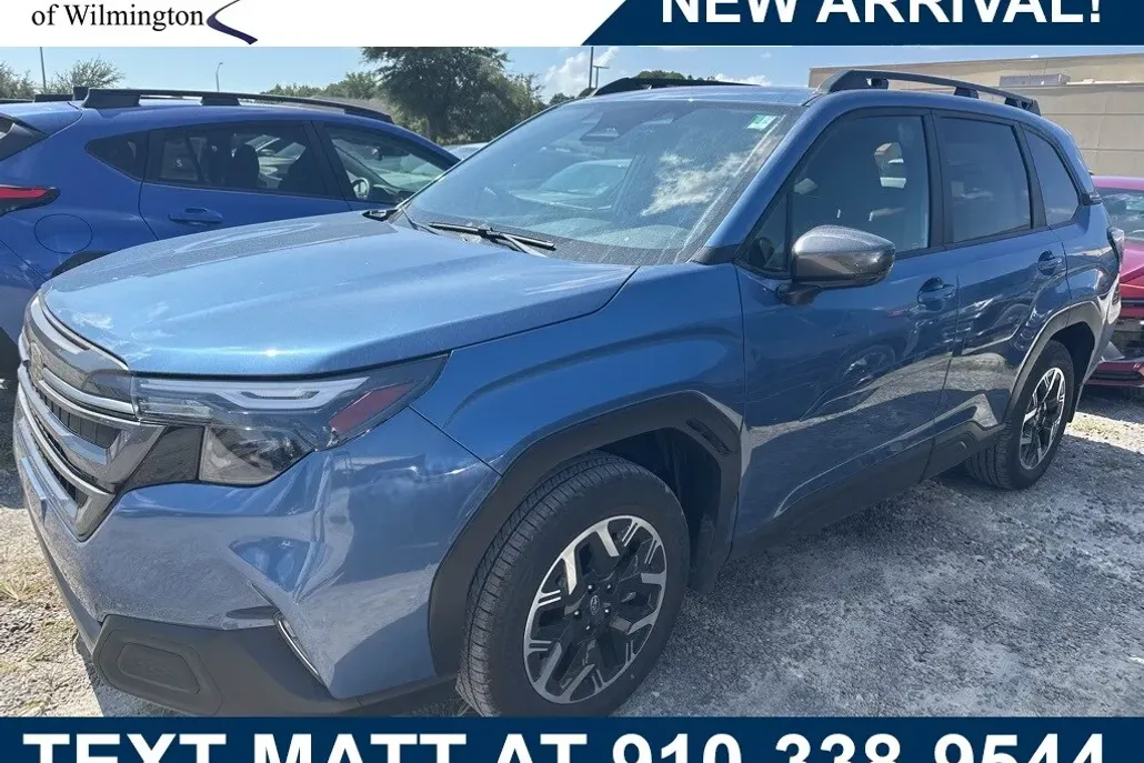 2025 Subaru Forester Premium photo 1