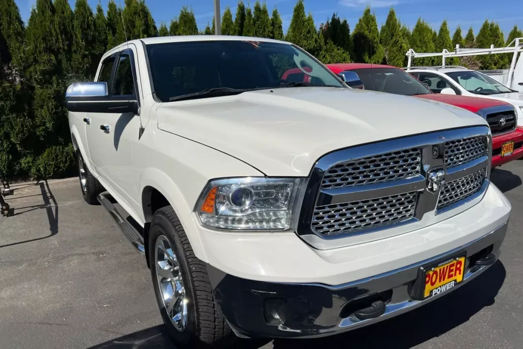 2016 Ram 1500 Laramie photo 1