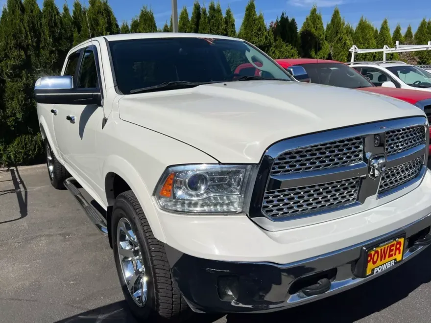 2016 Ram 1500 Laramie photo 1