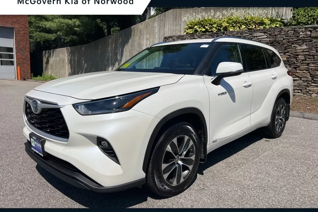 2021 Toyota Highlander Hybrid XLE photo 1