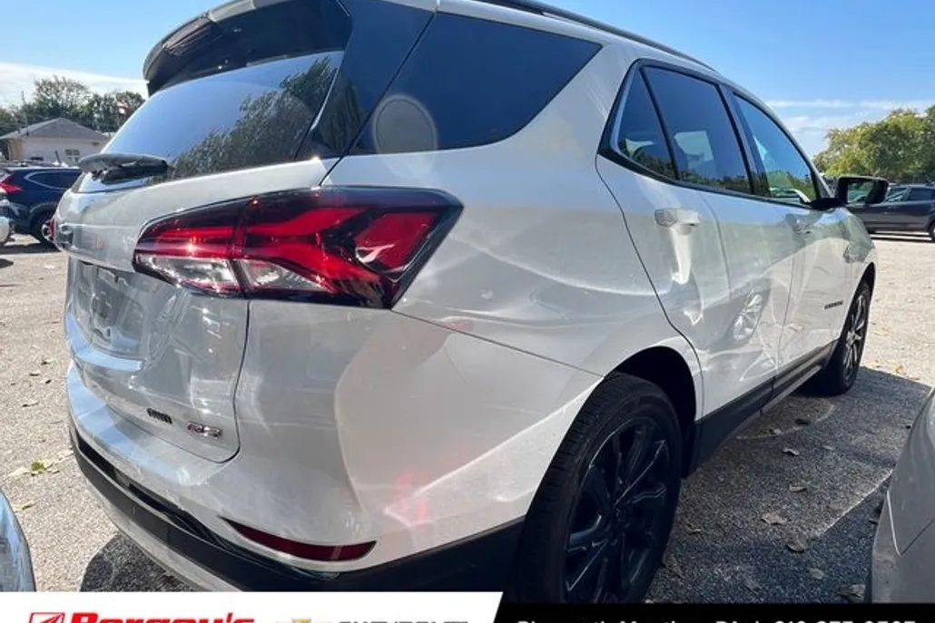 2023 Chevrolet Equinox RS photo 1